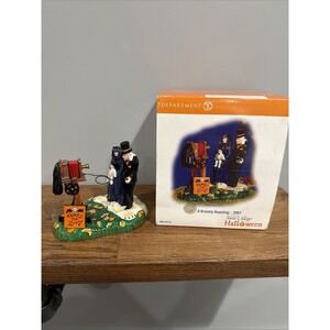 Dept.‎ 56 Halloween Village Accessory - A Gravely Haunting 2007 Retired 54714